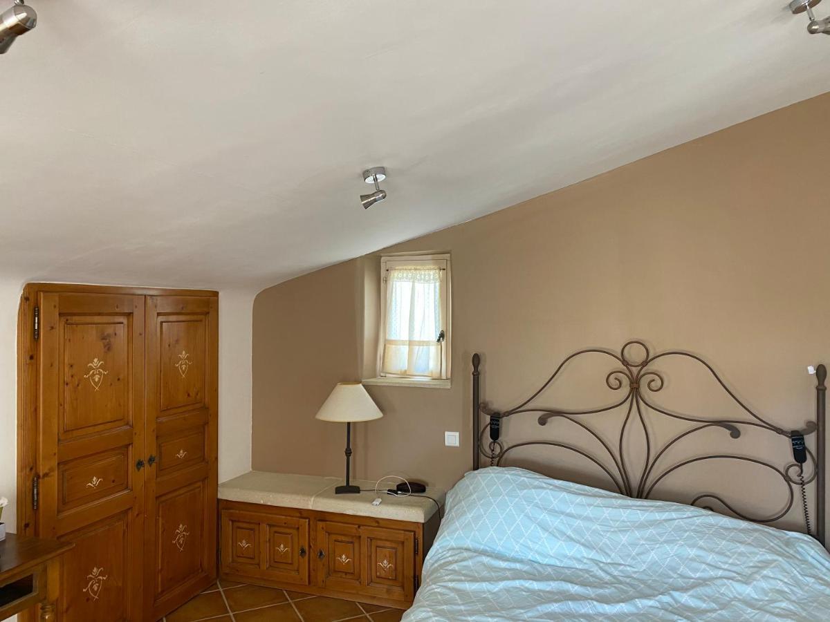 Les-Pepites-De-Badou Presentent La Graviere Le Barroux ภายนอก รูปภาพ