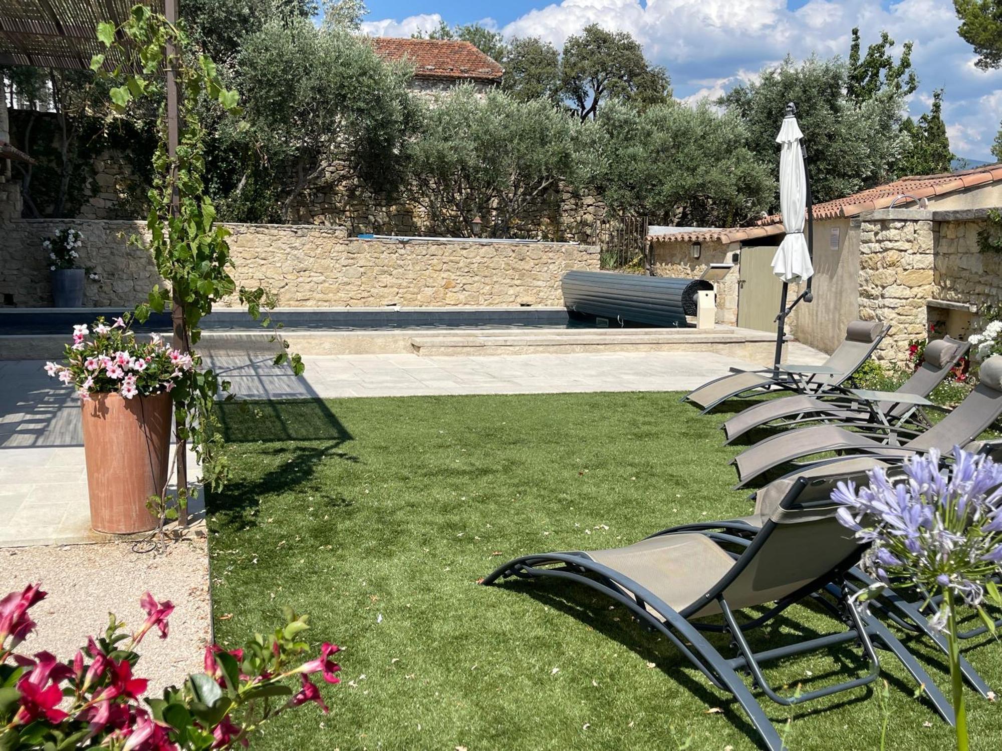 Les-Pepites-De-Badou Presentent La Graviere Le Barroux ภายนอก รูปภาพ